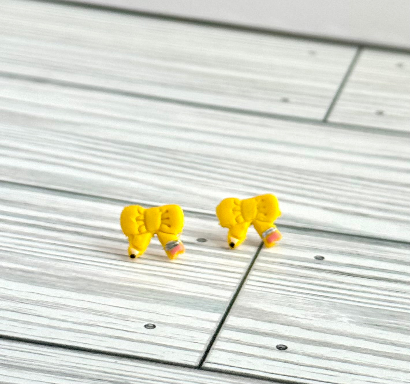 Pencil bows