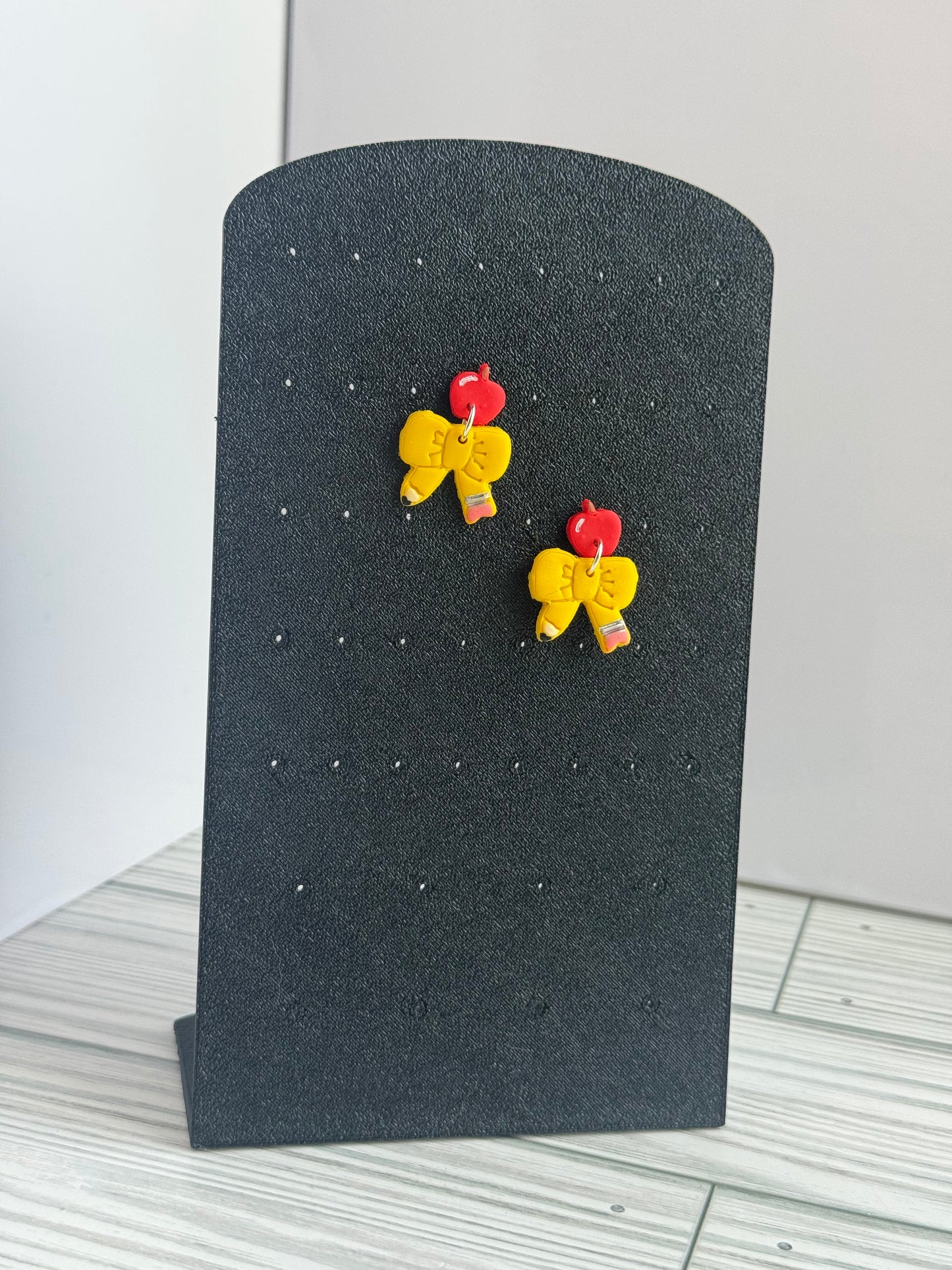 Pencil bows