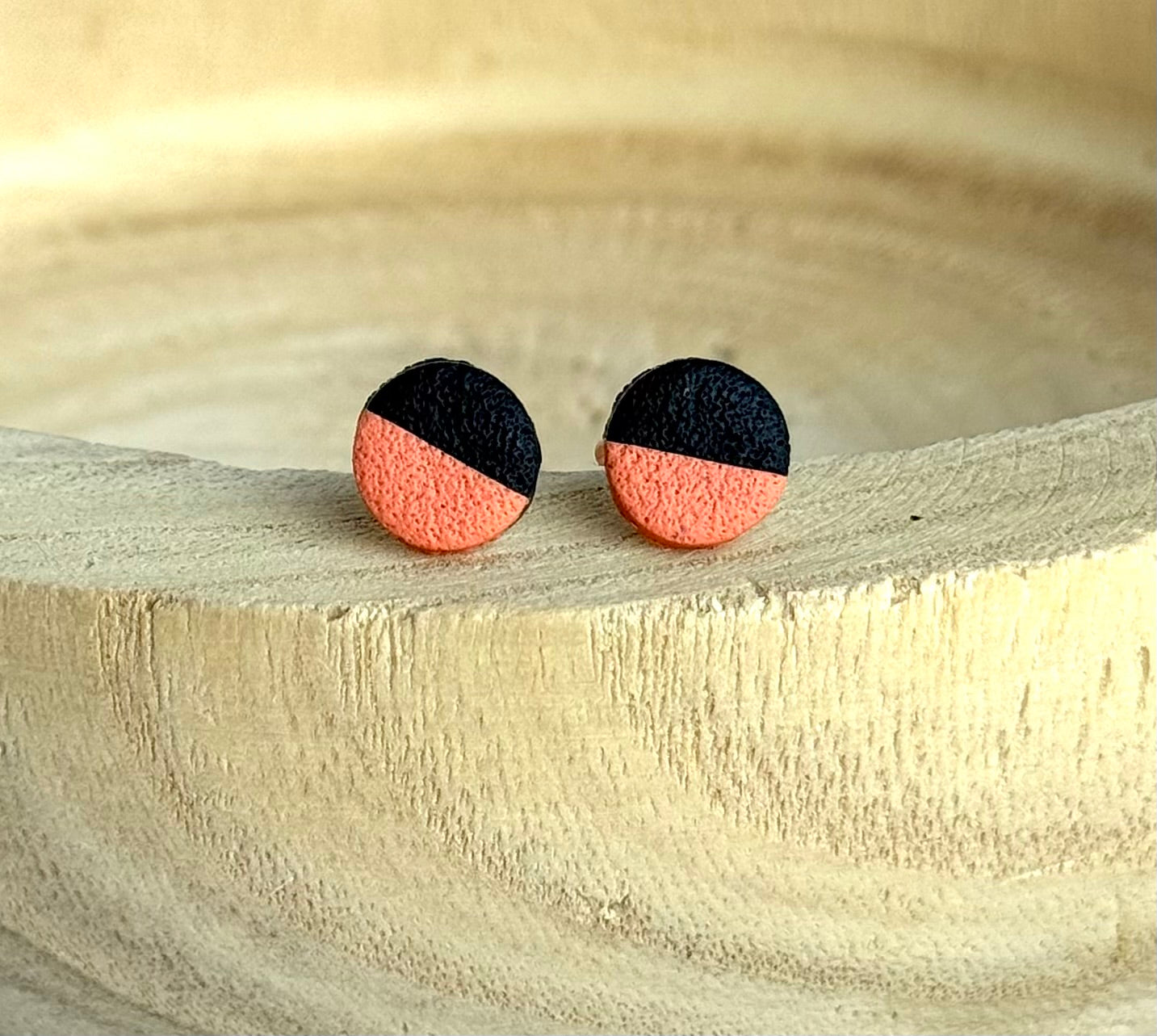 Team color studs