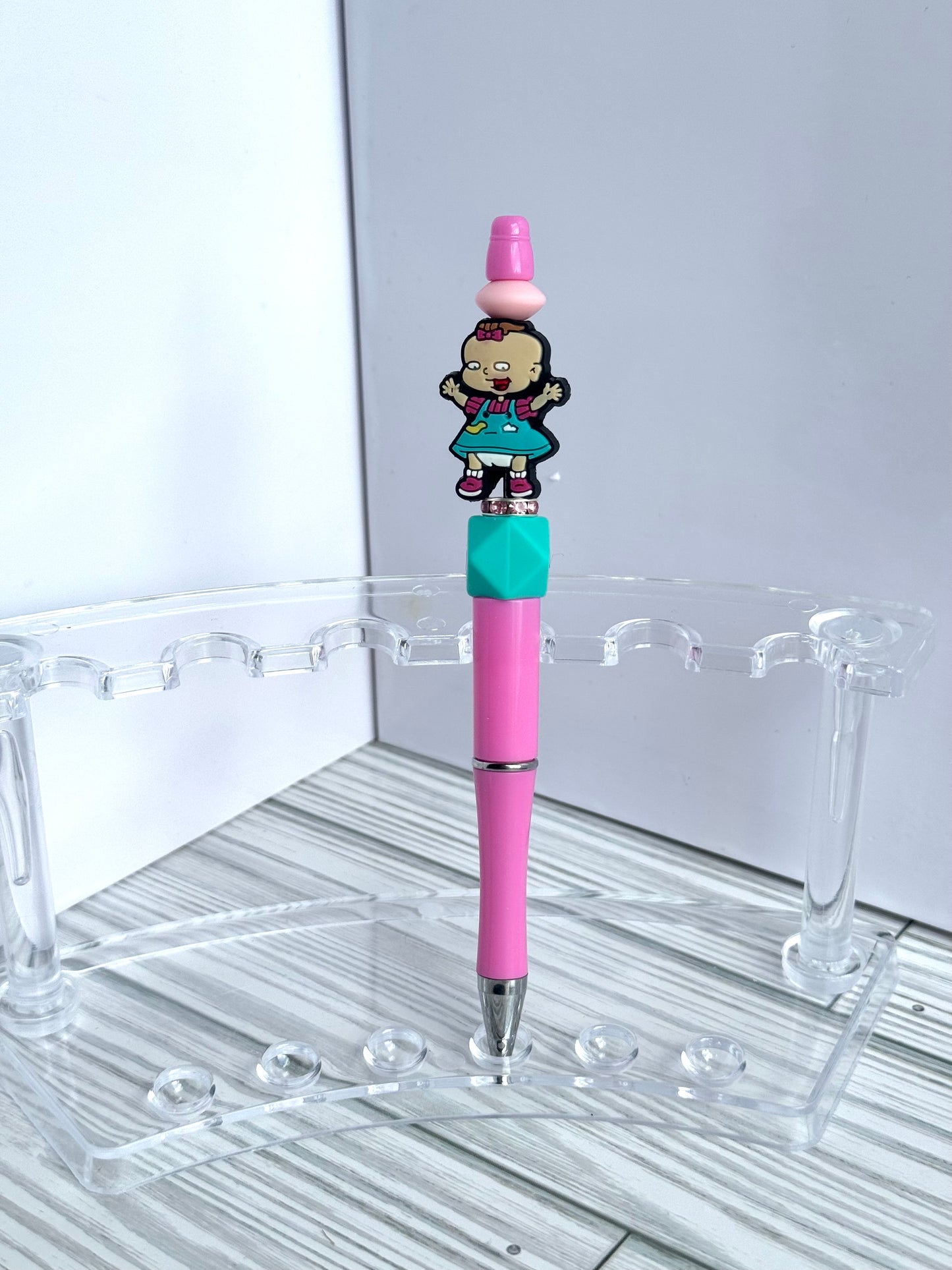 Character focal pens