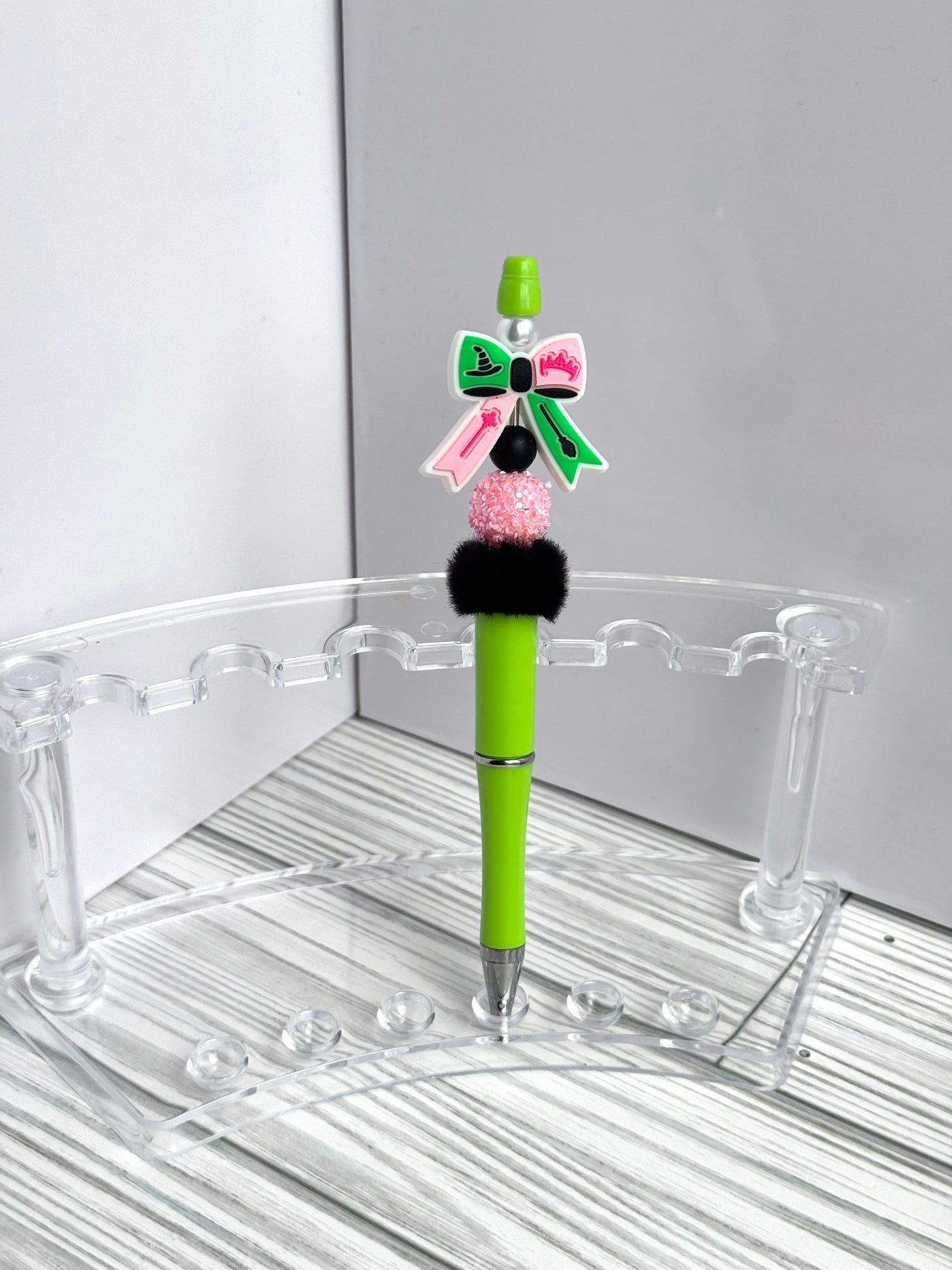 Pink goes good with Green
