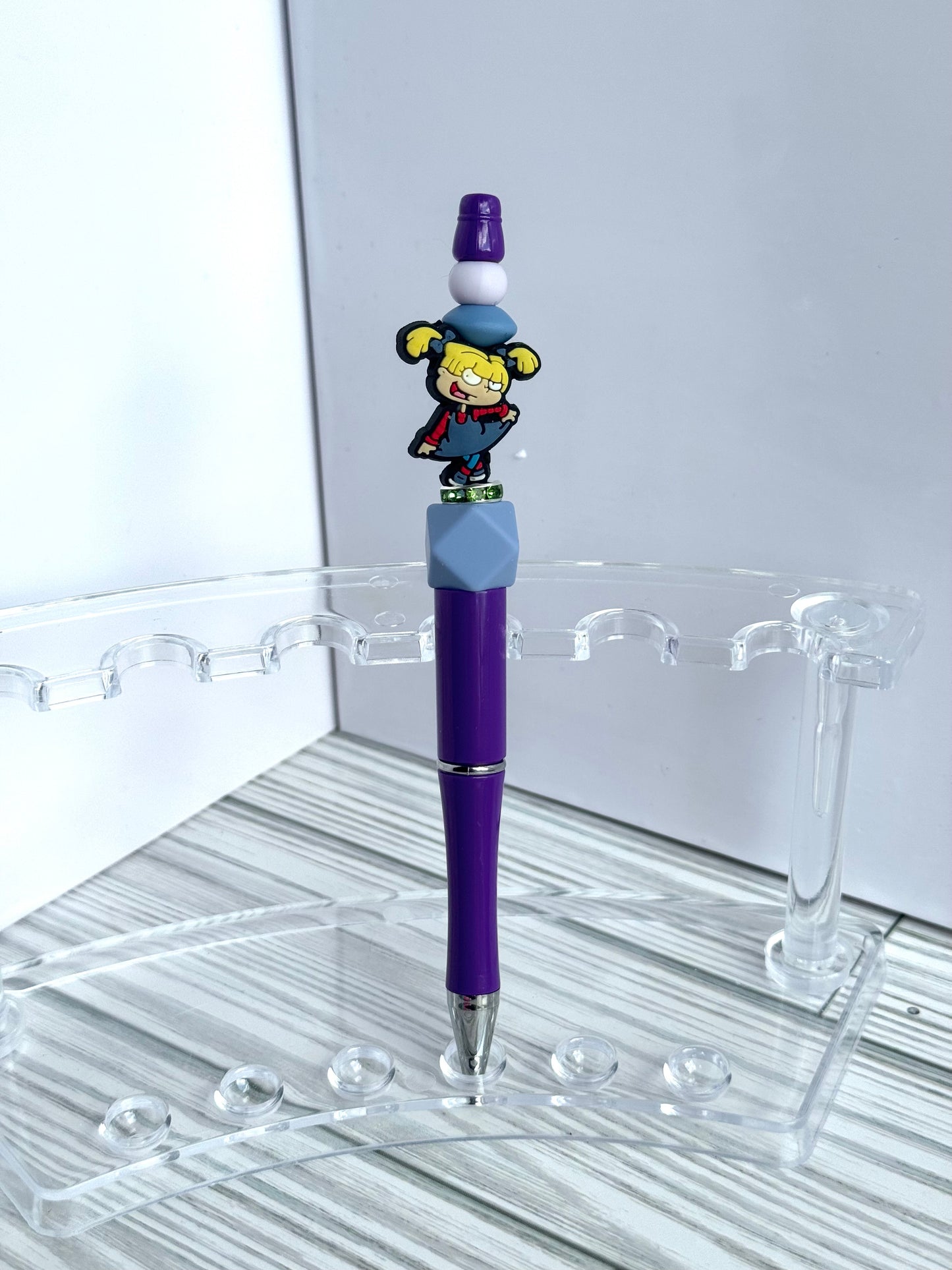 Character focal pens