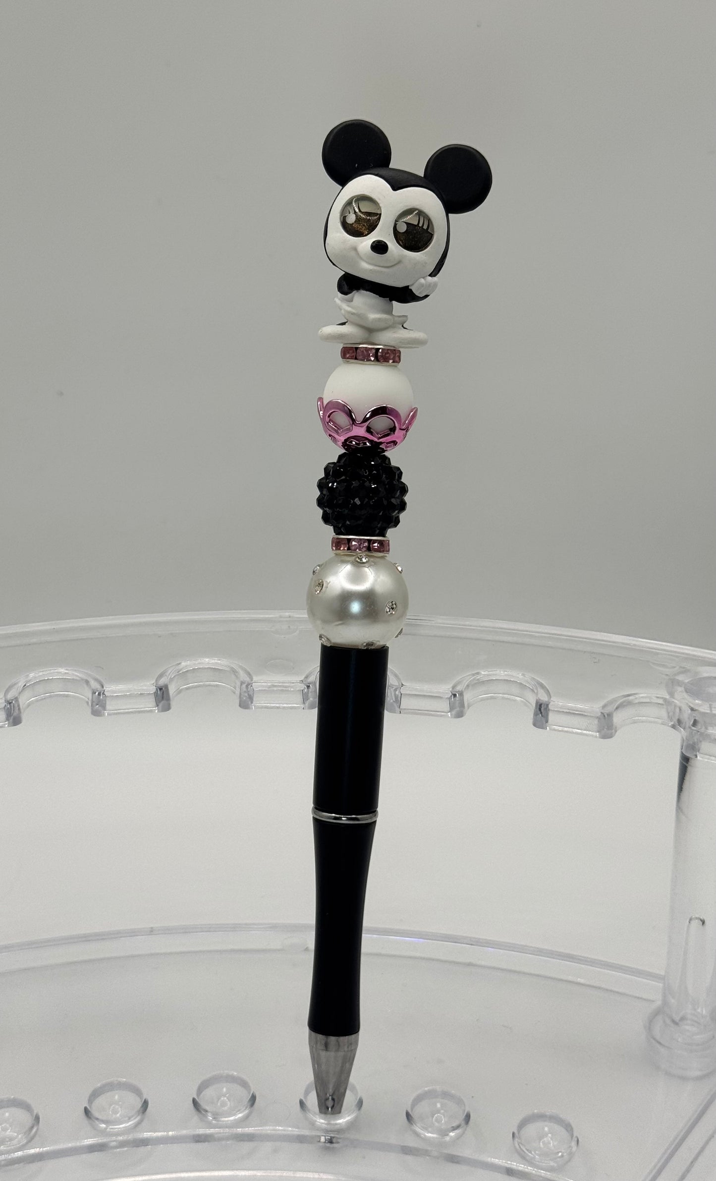 B&W Minnie pen