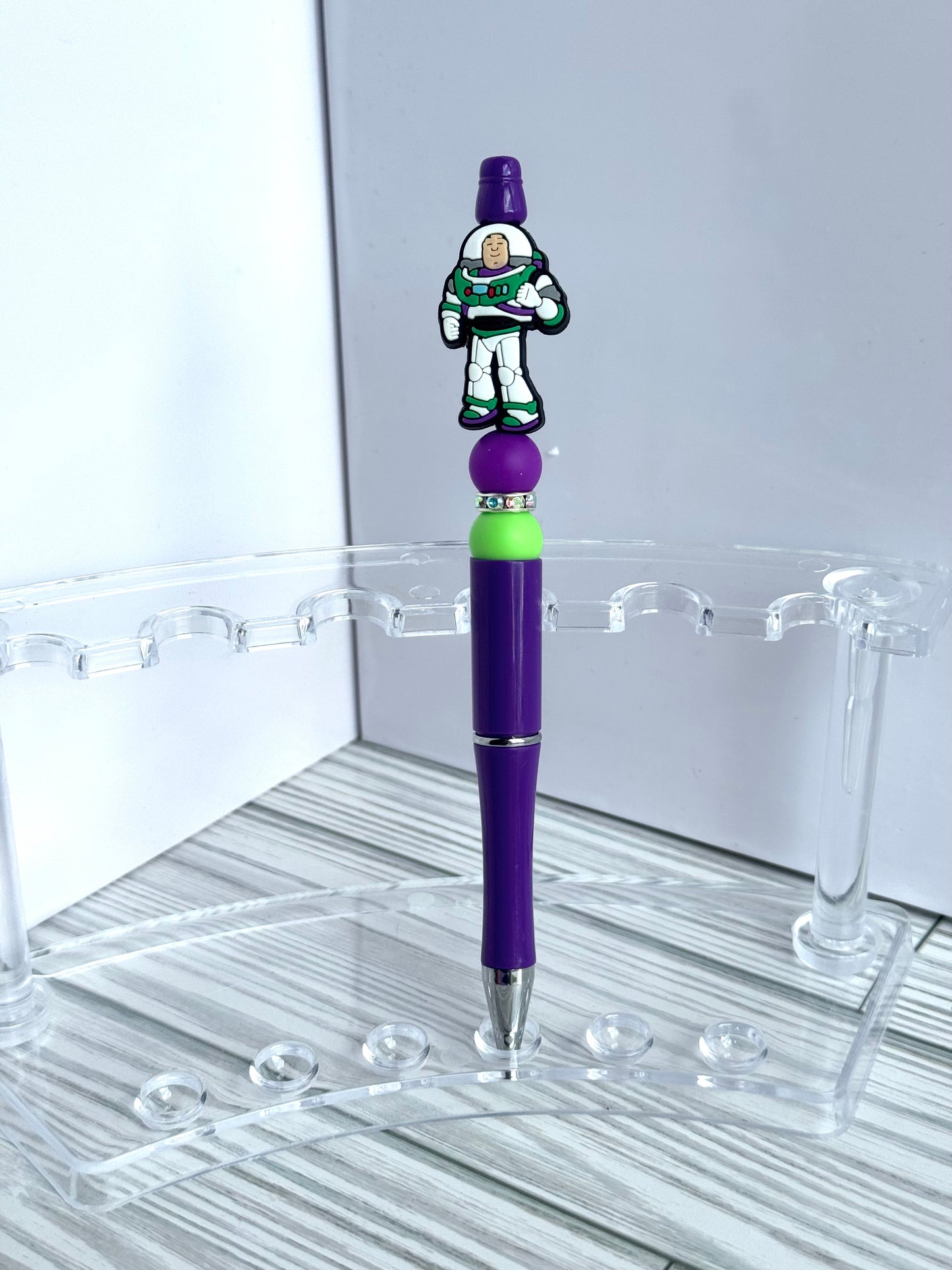 Character focal pens