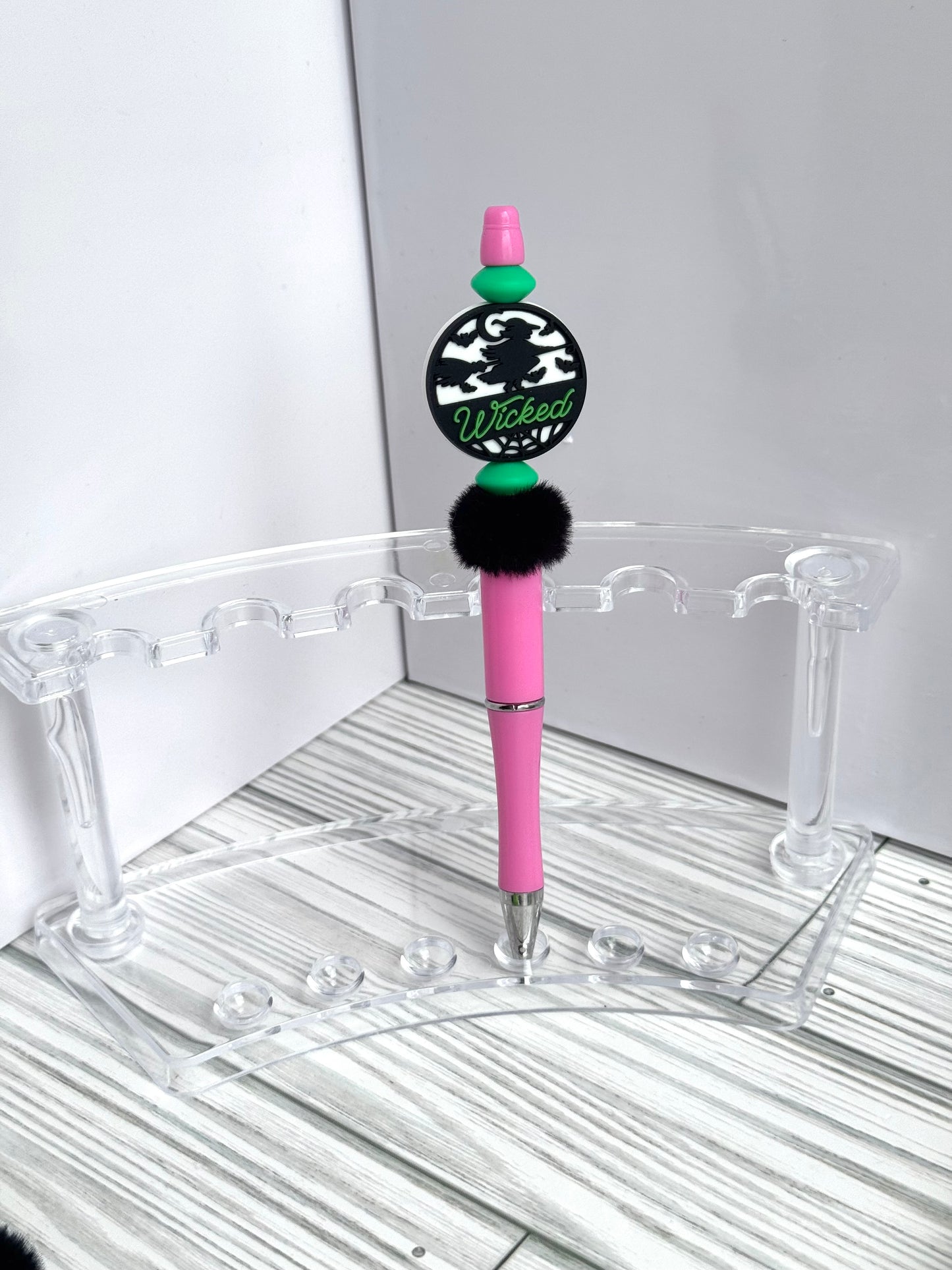 Pink goes good with Green