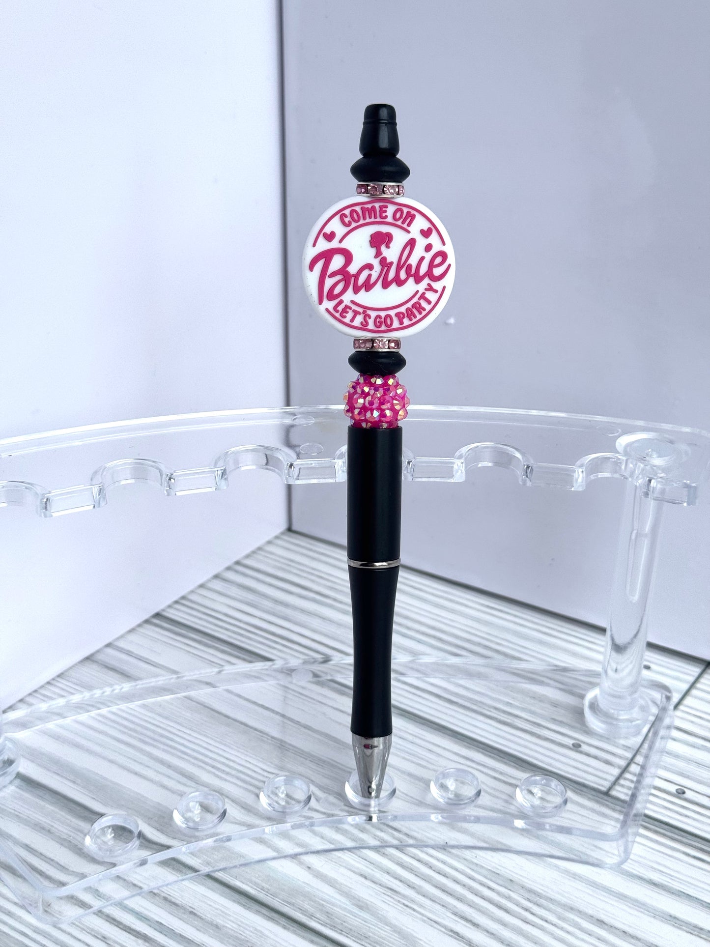 Character focal pens