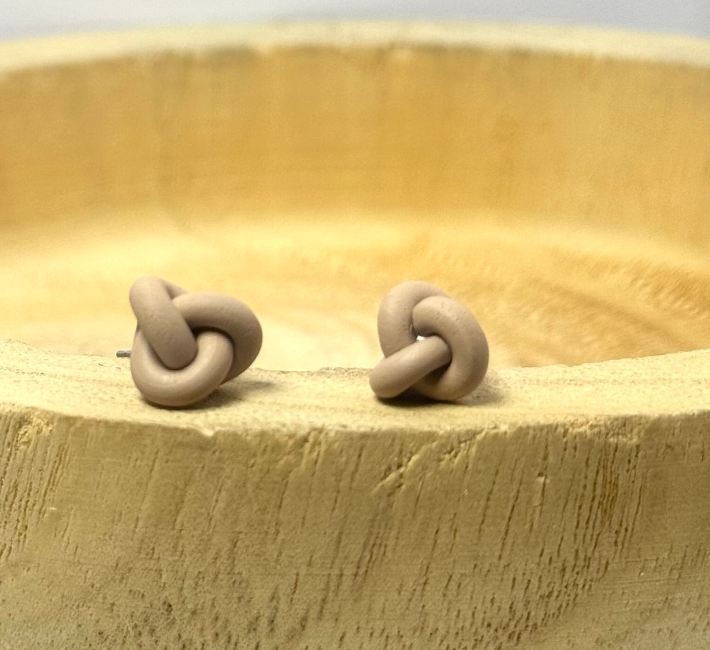Knotted Studs