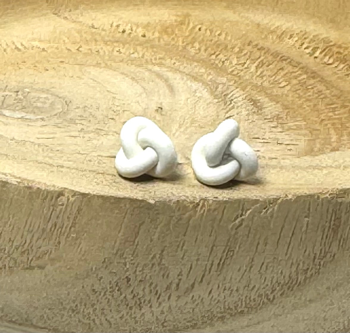 Knotted Studs